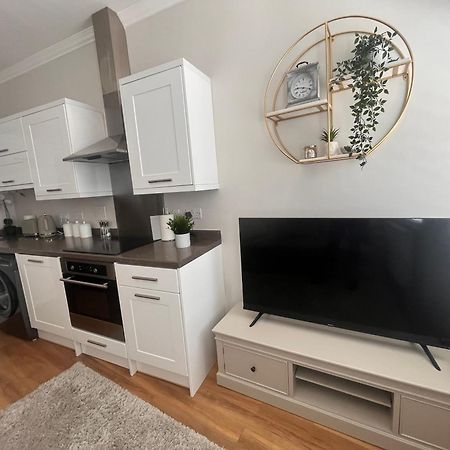 Central Private 1 Bed Flat เรดดิ้ง ภายนอก รูปภาพ