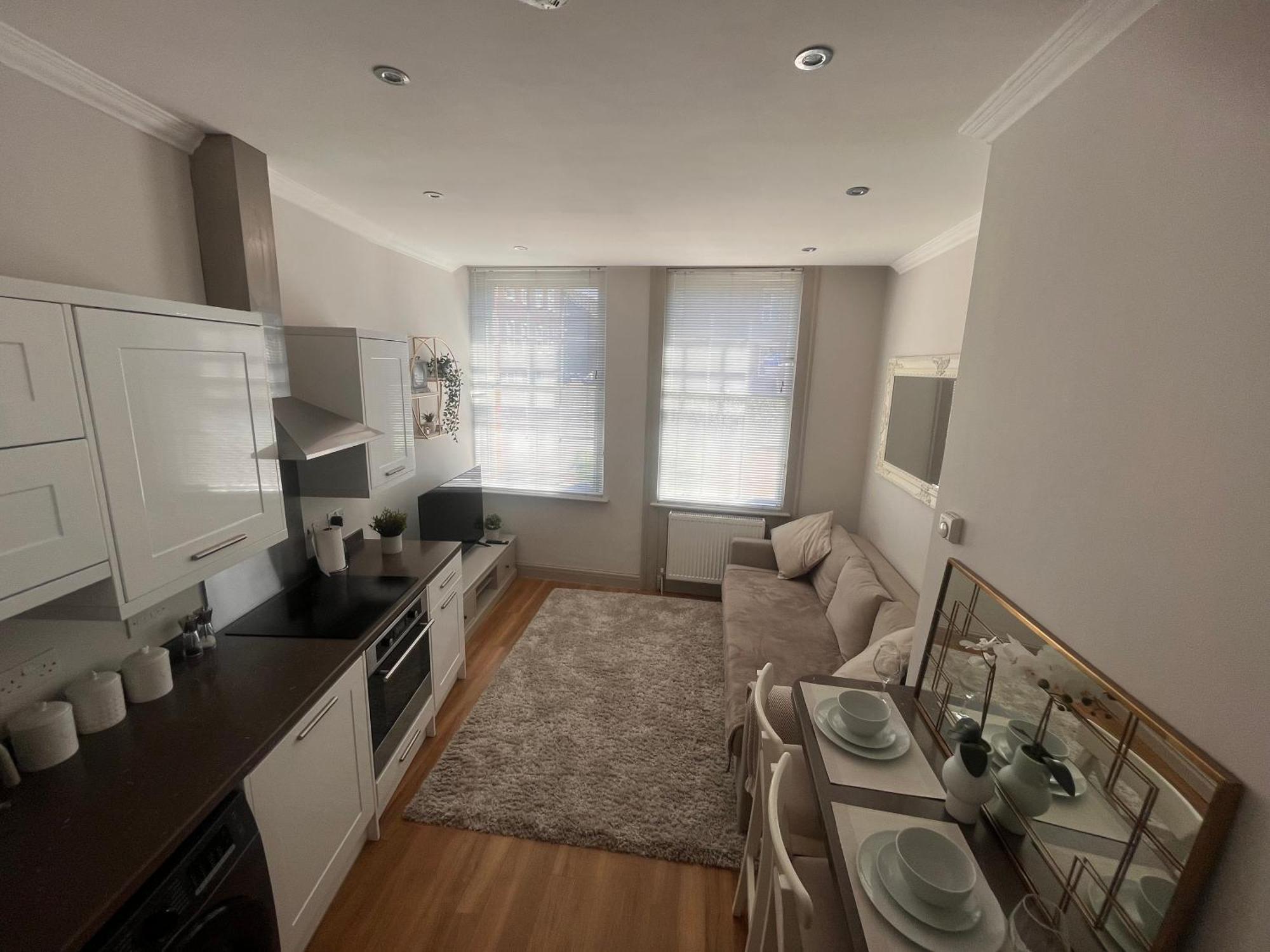 Central Private 1 Bed Flat เรดดิ้ง ภายนอก รูปภาพ